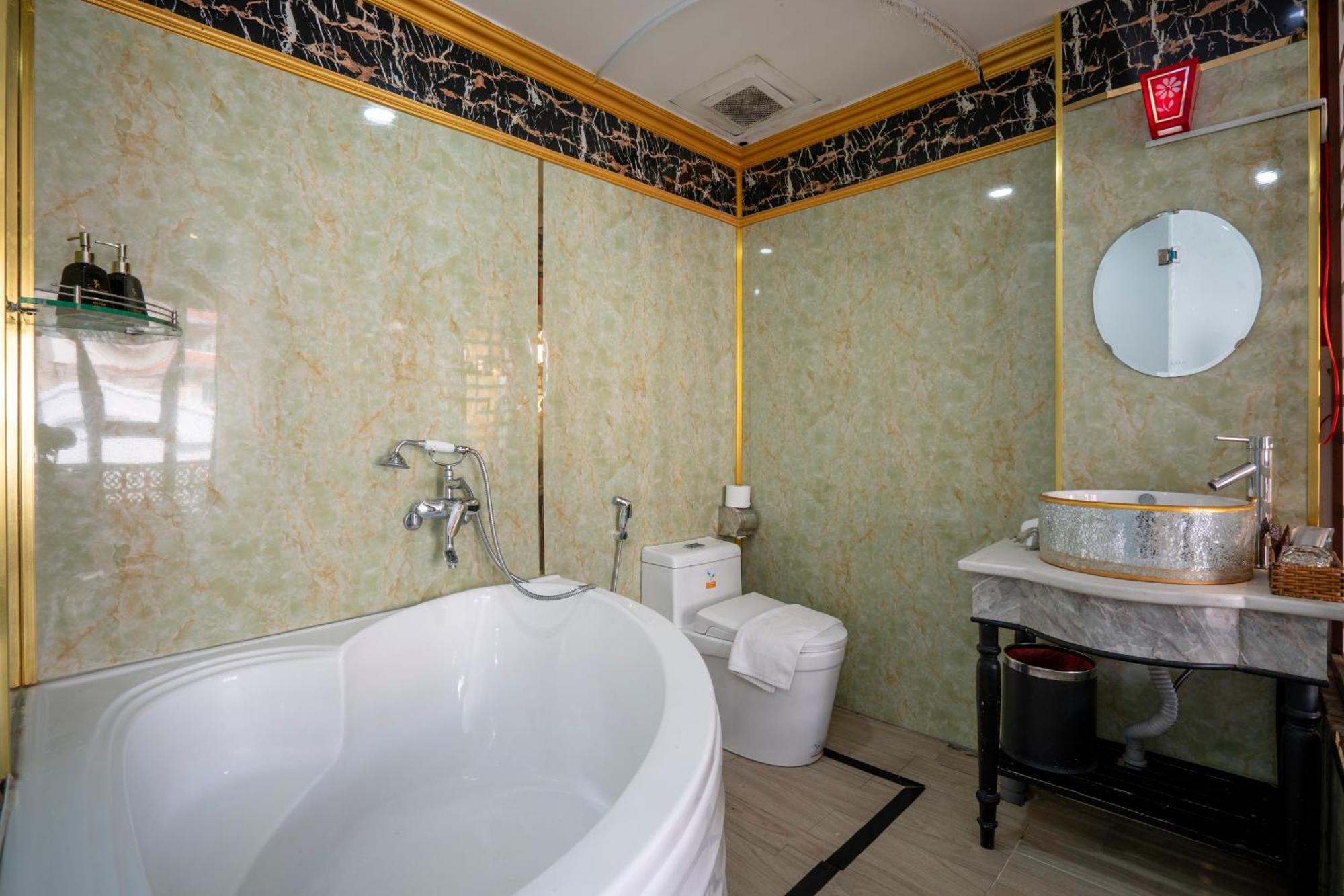 ดรีม ลักชัวรี โฮม ไซ่ง่อน เซ็นเตอร์ Hotel โฮจิมินห์ซิตี้ ภายนอก รูปภาพ